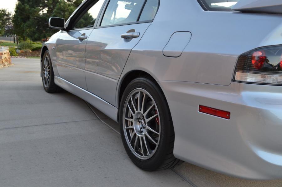  Mitsubishi Lancer Evolution IX MR 2006 года  (фото 11 из 69)